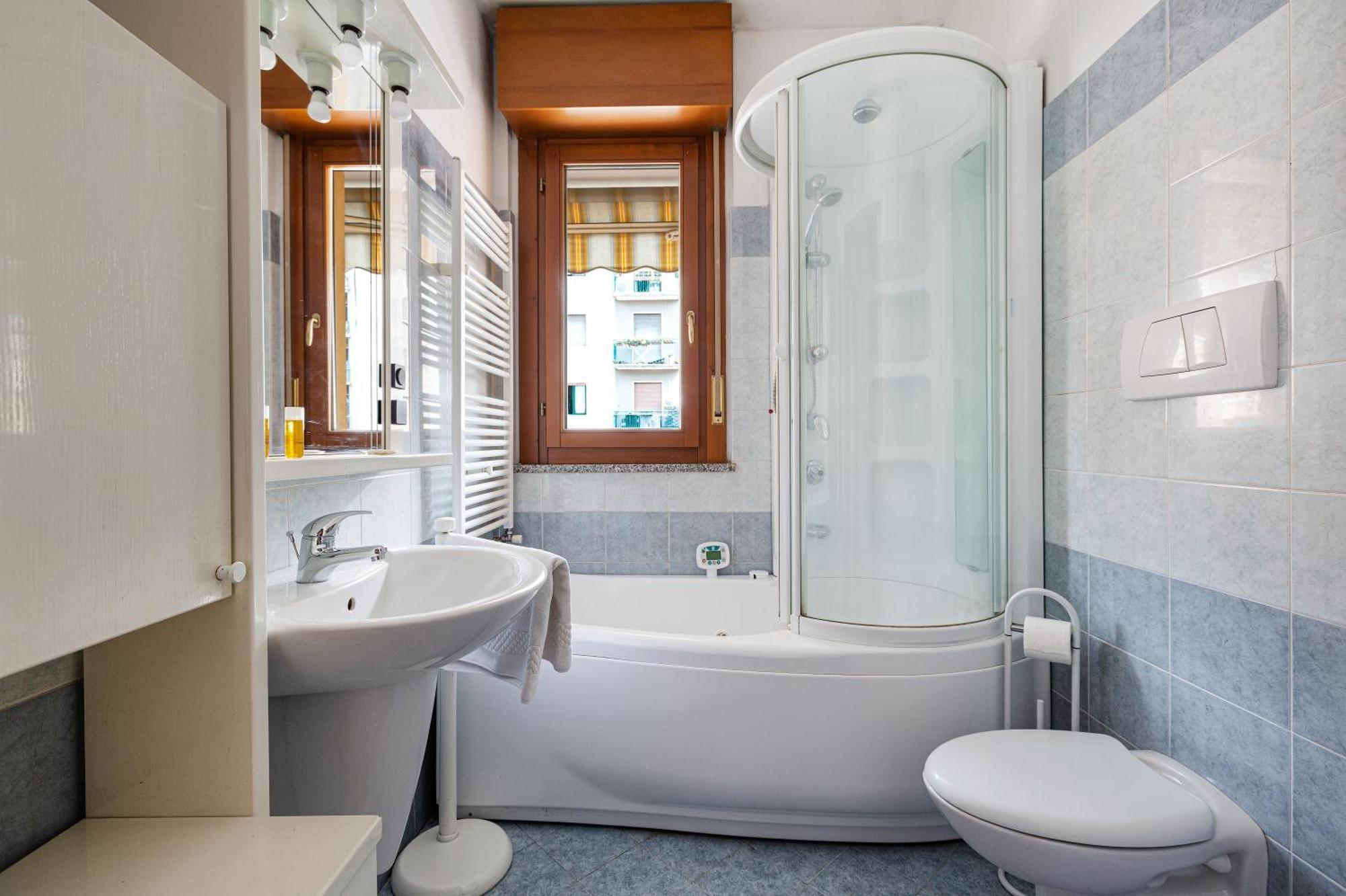Cosy Studio With Balcony & Private Garage Mailand Exterior foto