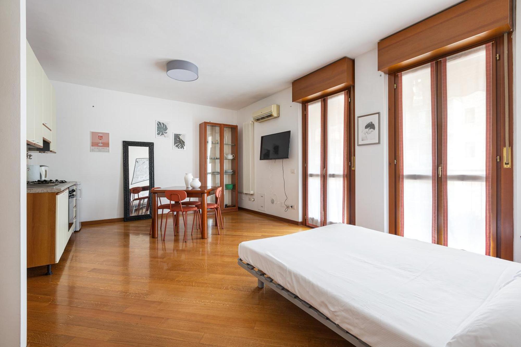 Cosy Studio With Balcony & Private Garage Mailand Exterior foto